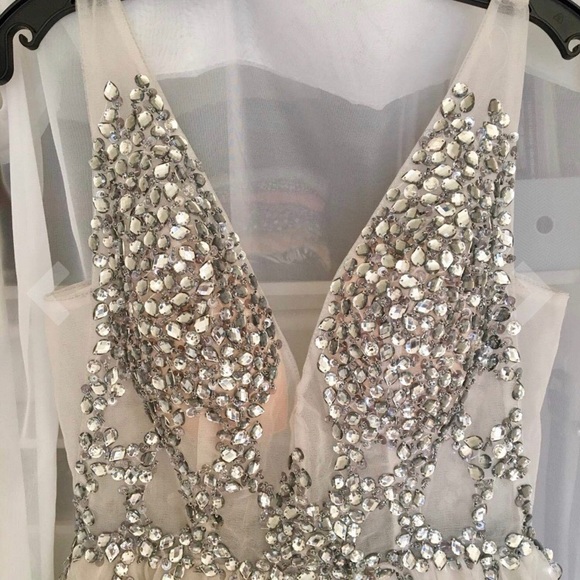 🆕Sexy Deep V Neck Sequin Gown - Picture 7 of 7